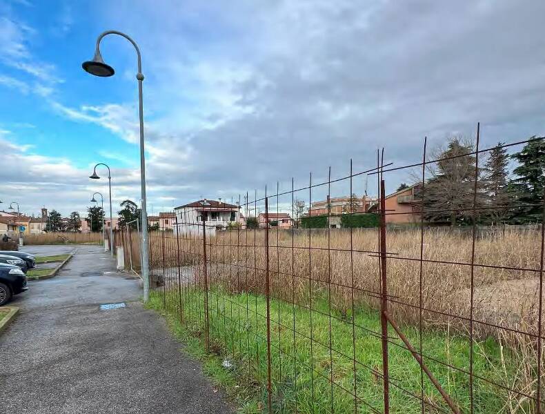 terreno edificabile in vendita a Sant'Agata sul Santerno