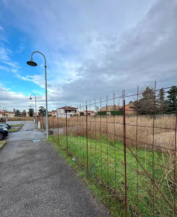 terreno edificabile in vendita a Sant'Agata sul Santerno