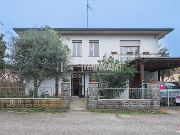casa indipendente in vendita a Sant'Agata sul Santerno