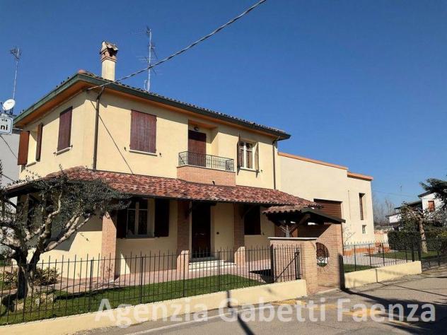 casa indipendente in vendita a Solarolo