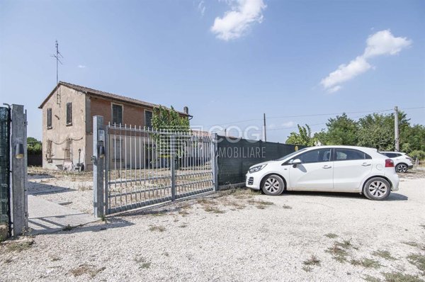 casa indipendente in vendita a Solarolo