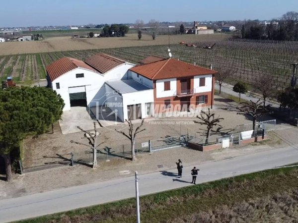 casa indipendente in vendita a Solarolo