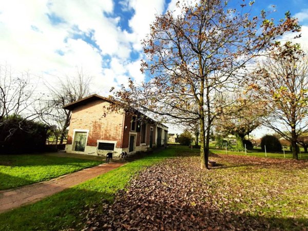 casa indipendente in vendita a Solarolo