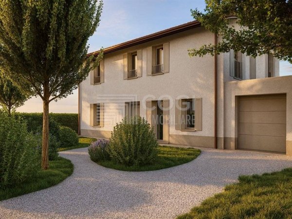 casa indipendente in vendita a Solarolo