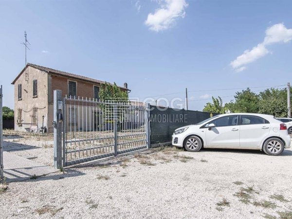 casa indipendente in vendita a Solarolo