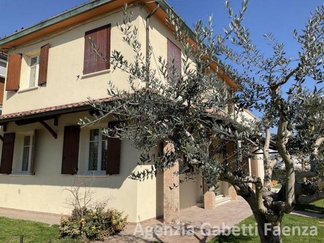 casa indipendente in vendita a Solarolo