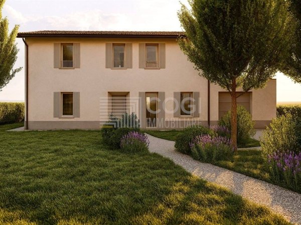 casa indipendente in vendita a Solarolo