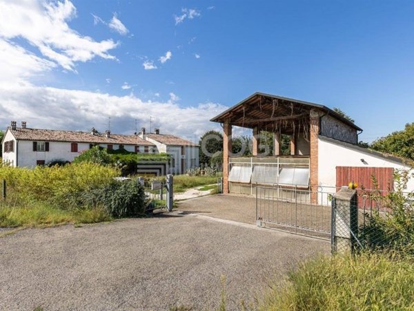 casa indipendente in vendita a Solarolo