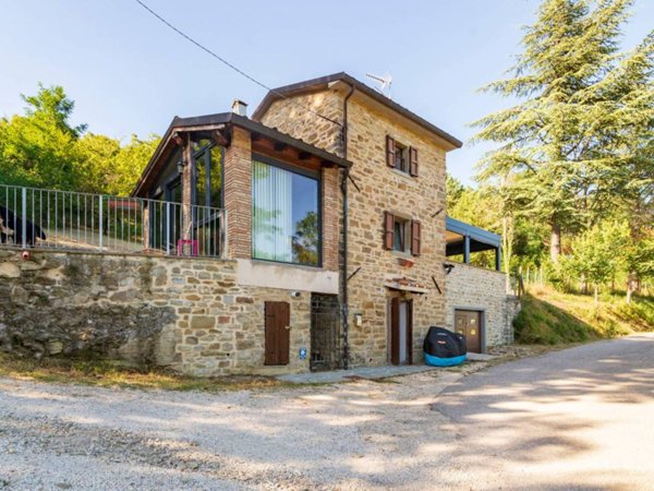 casa indipendente in vendita a Bagno di Romagna in zona Vessa