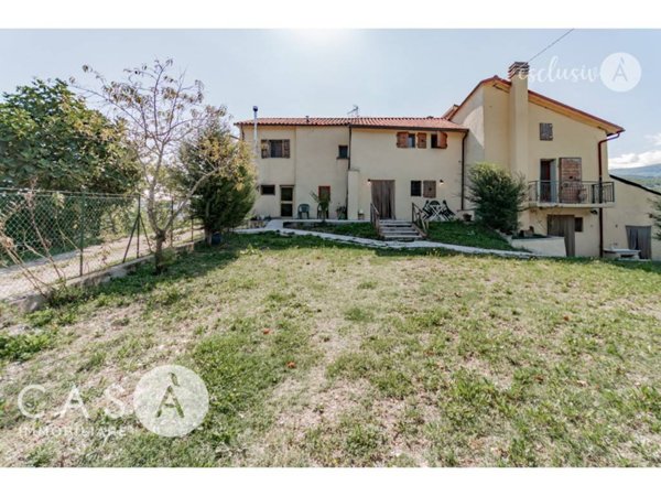 casa indipendente in vendita a Bagno di Romagna in zona Vessa