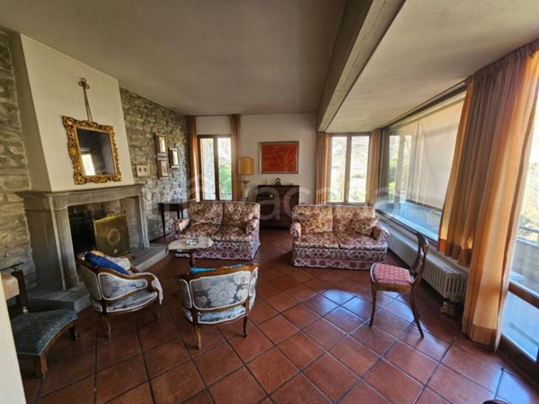 casa indipendente in vendita a Bagno di Romagna in zona Larciano