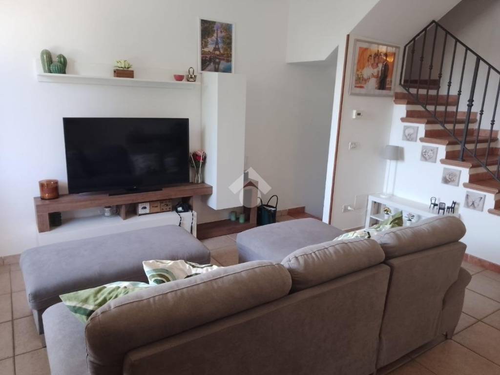 casa indipendente in vendita a Bertinoro in zona Panighina