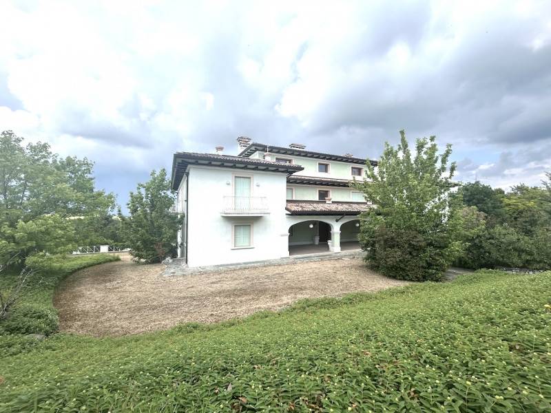 appartamento in vendita a Bertinoro in zona Bracciano