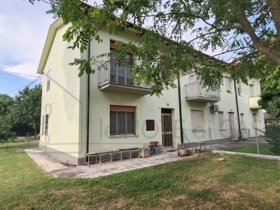 casa indipendente in vendita a Bertinoro