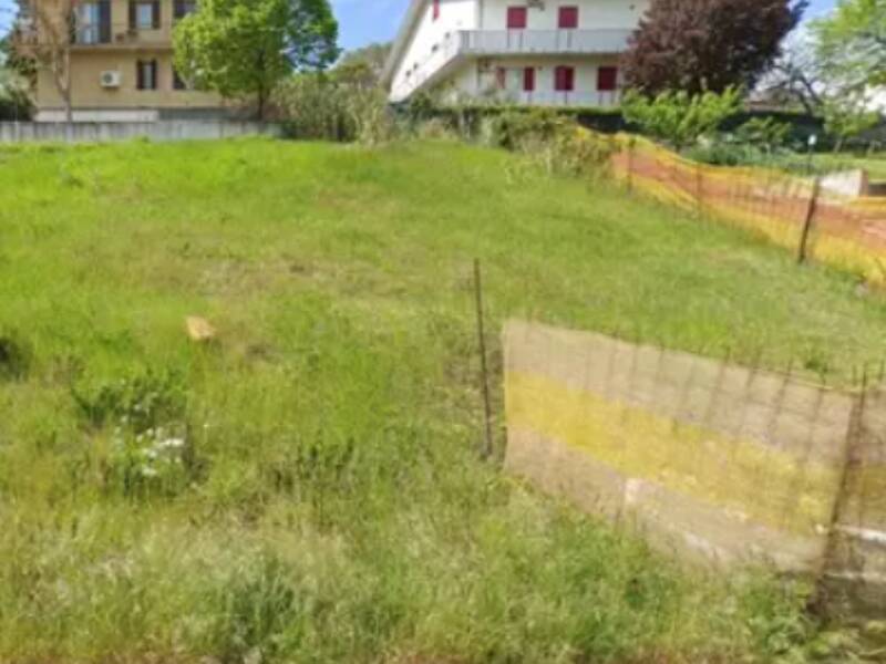 terreno edificabile in vendita a Bertinoro