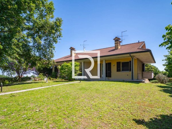 casa indipendente in vendita a Bertinoro