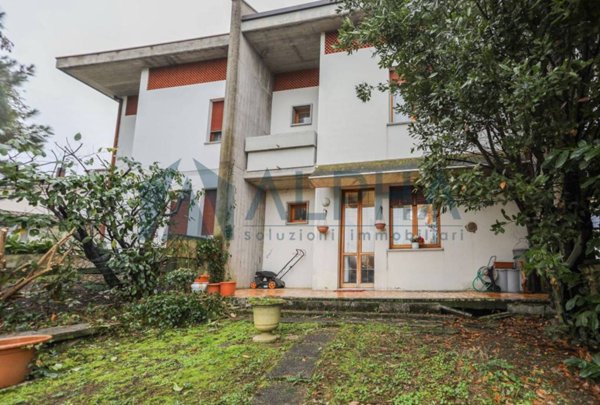 casa indipendente in vendita a Bertinoro in zona Fratta Terme