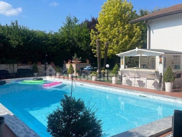 negozio in vendita a Bertinoro