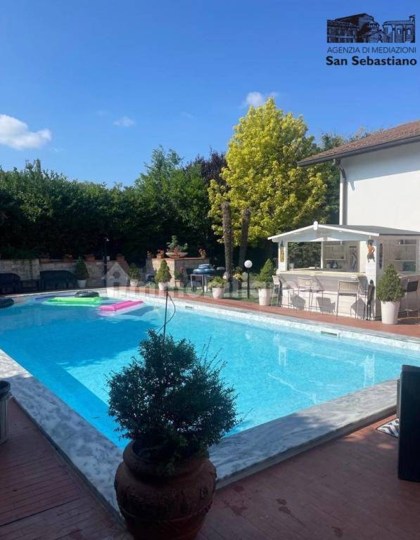 negozio in vendita a Bertinoro