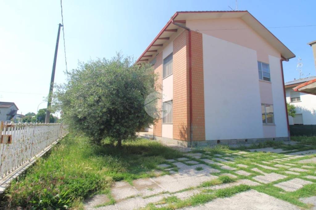 casa indipendente in vendita a Bertinoro in zona Santa Maria Nuova Spallicci