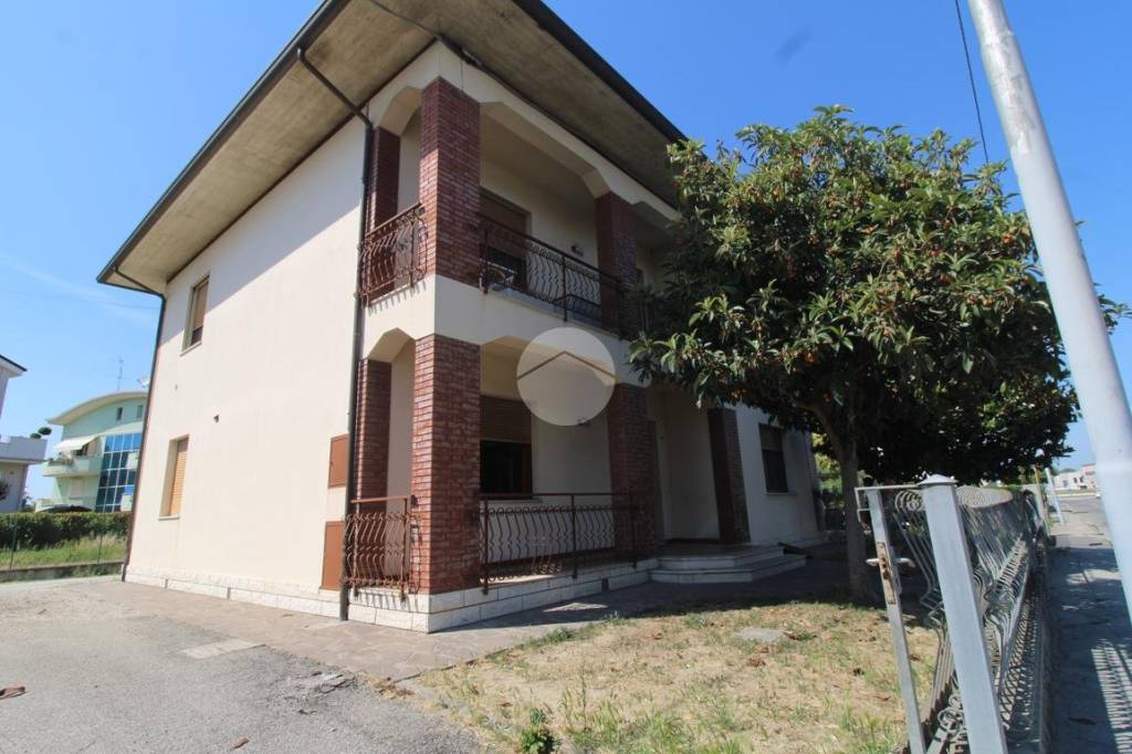 casa indipendente in vendita a Bertinoro in zona Panighina
