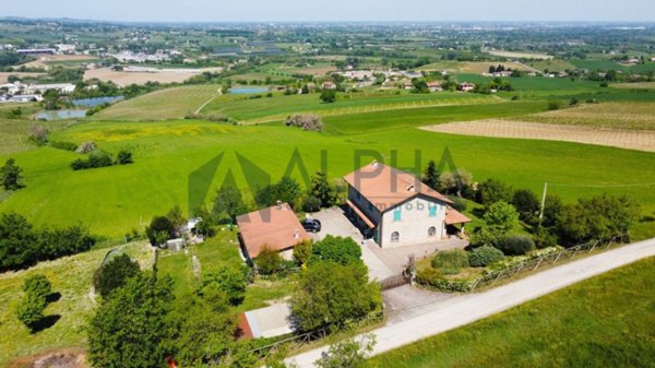 casa indipendente in vendita a Bertinoro in zona Fratta Terme