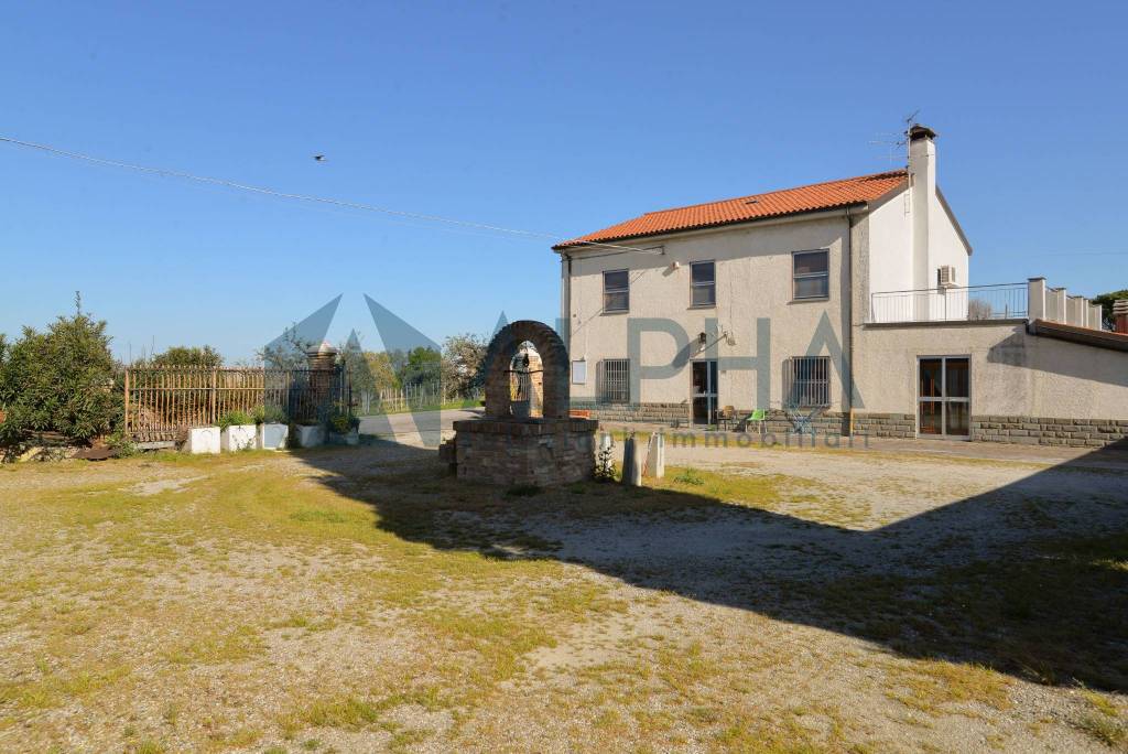casa indipendente in vendita a Bertinoro in zona Polenta