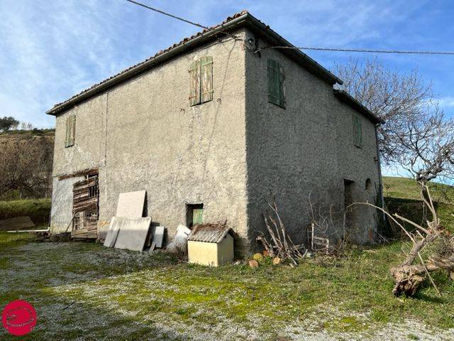 casale in vendita a Borghi