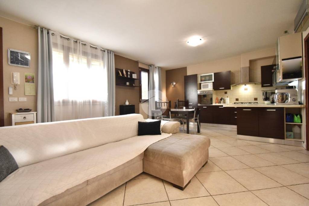 appartamento in vendita a Borghi in zona Lo Stradone