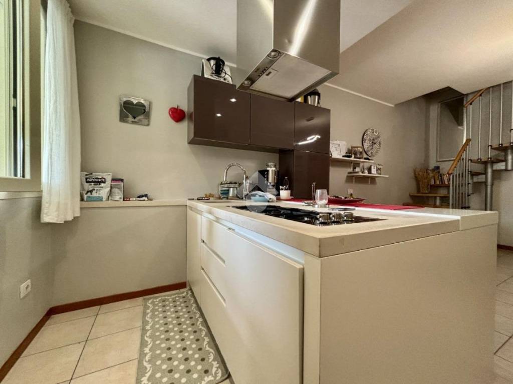 appartamento in vendita a Borghi in zona Lo Stradone