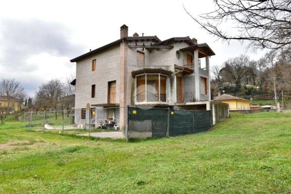 casa indipendente in vendita a Borghi in zona Masrola