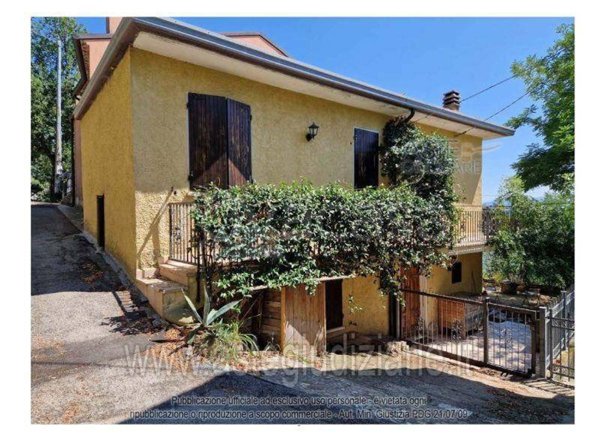 appartamento in vendita a Borghi