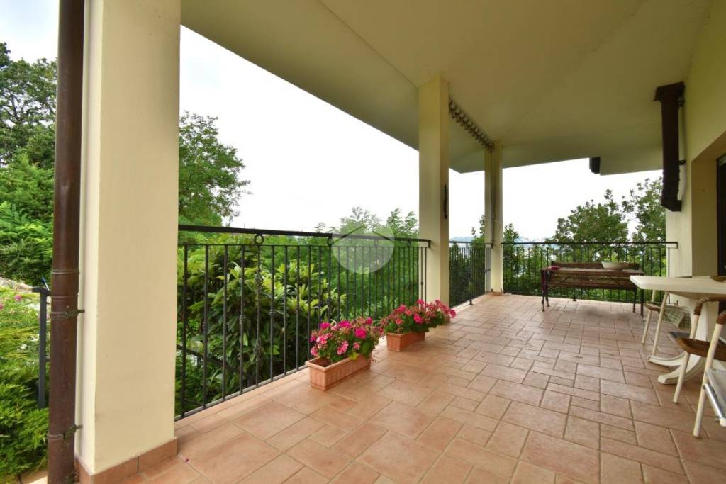 casa indipendente in vendita a Borghi