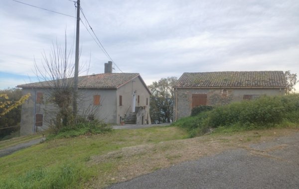 appartamento in vendita a Borghi in zona Lo Stradone