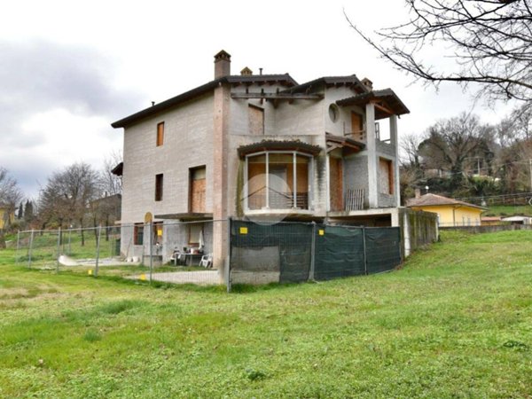 casa indipendente in vendita a Borghi in zona Masrola
