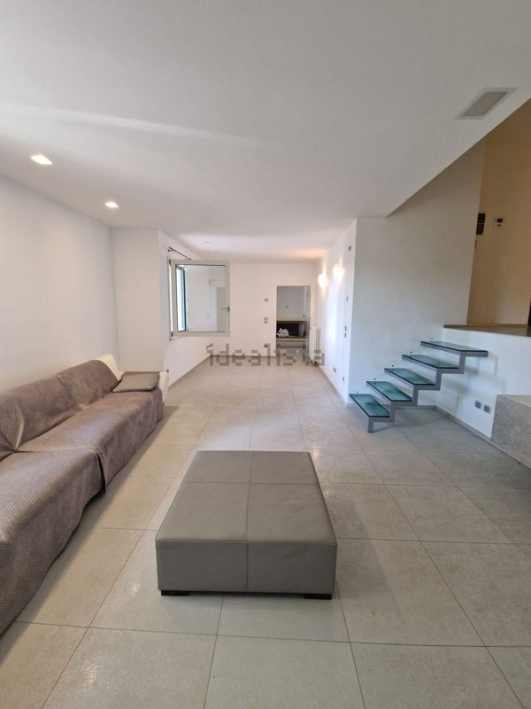 casa indipendente in vendita a Borghi