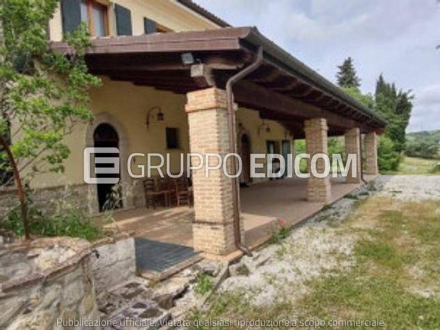 locale commerciale in vendita a Borghi