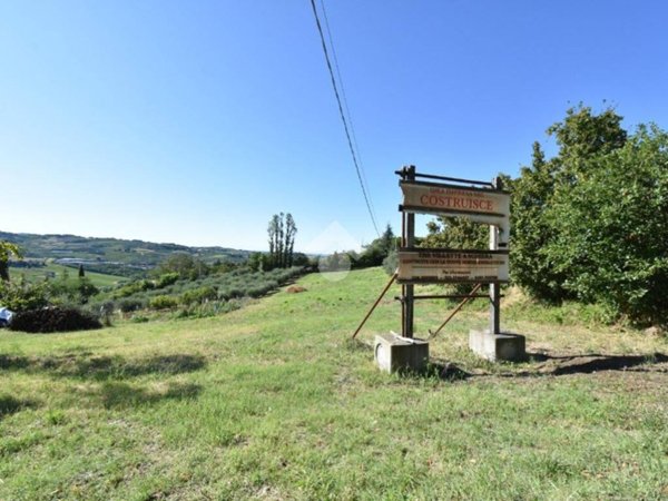 terreno edificabile in vendita a Borghi in zona Tribola