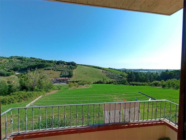 appartamento in vendita a Borghi in zona Lo Stradone