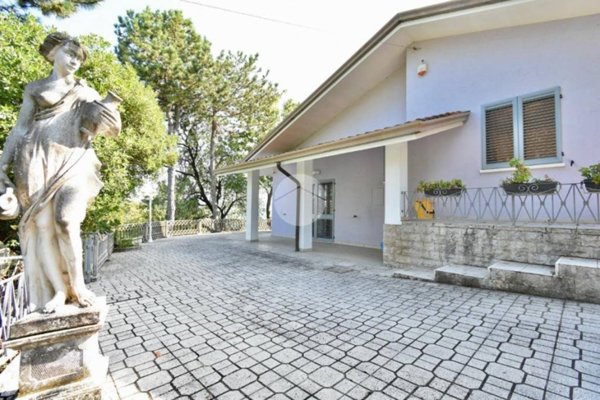 casa indipendente in vendita a Borghi in zona Lo Stradone