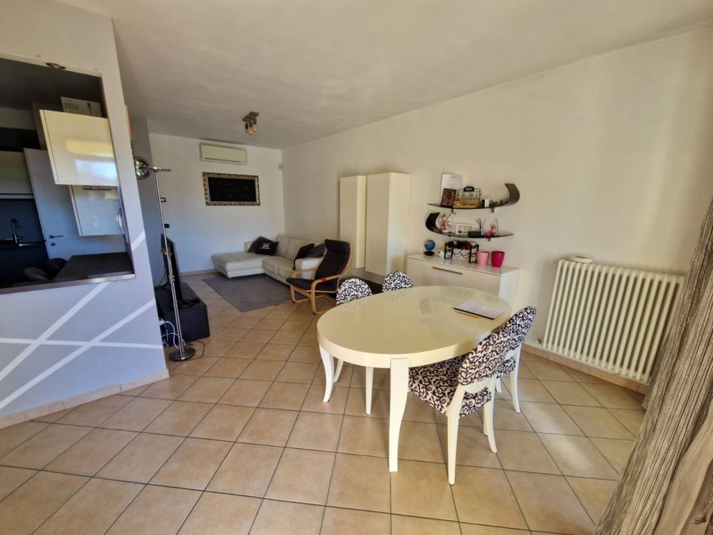 appartamento in vendita a Borghi
