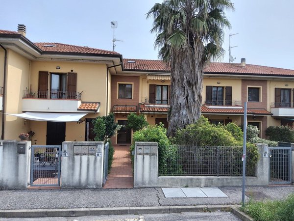 appartamento in vendita a Borghi in zona Lo Stradone