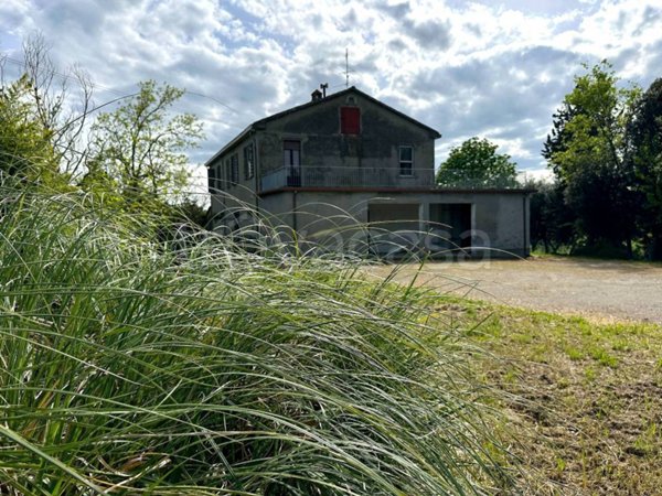 casa indipendente in vendita a Borghi