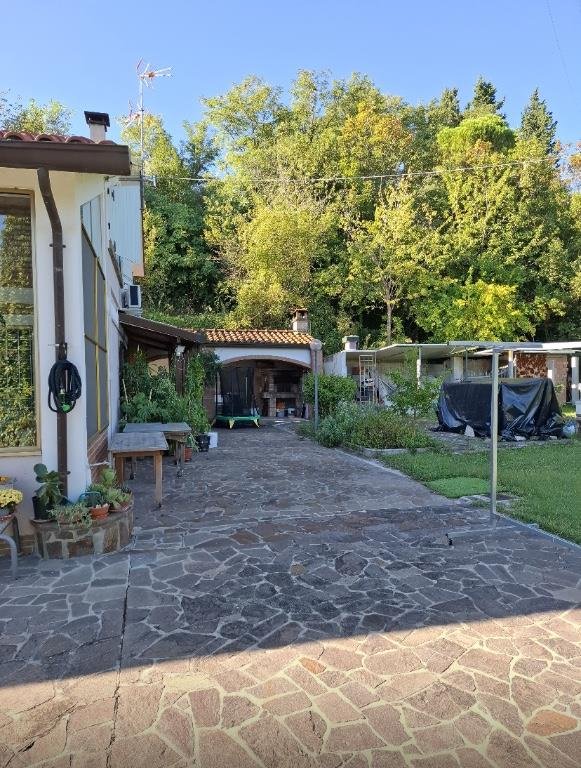 casa indipendente in vendita a Borghi in zona Tribola