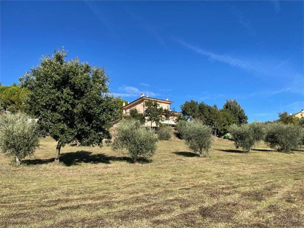 casa indipendente in vendita a Borghi