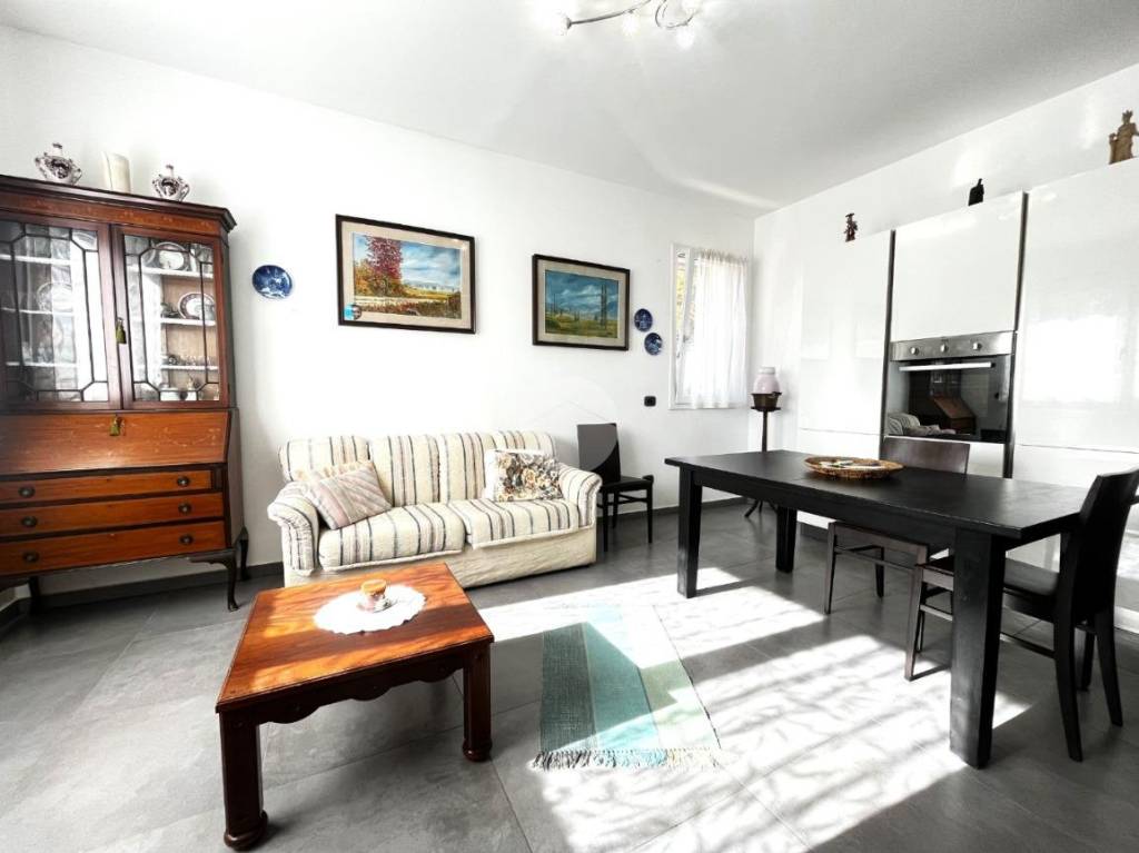 appartamento in vendita a Borghi