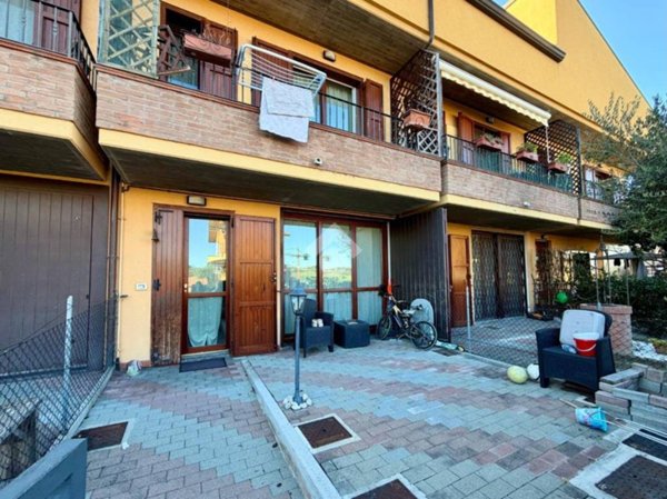 casa indipendente in vendita a Borghi in zona Lo Stradone