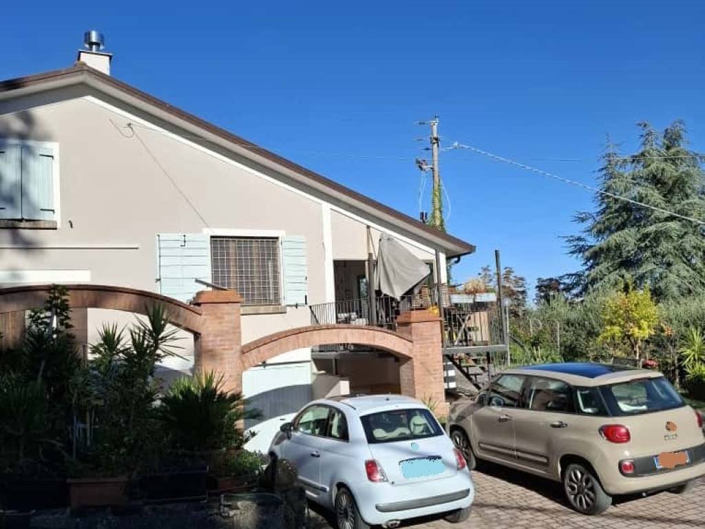 casa indipendente in vendita a Borghi in zona Tribola