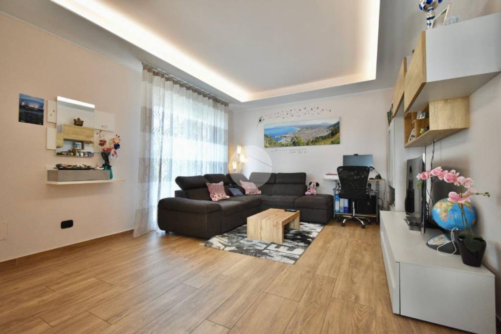 appartamento in vendita a Borghi