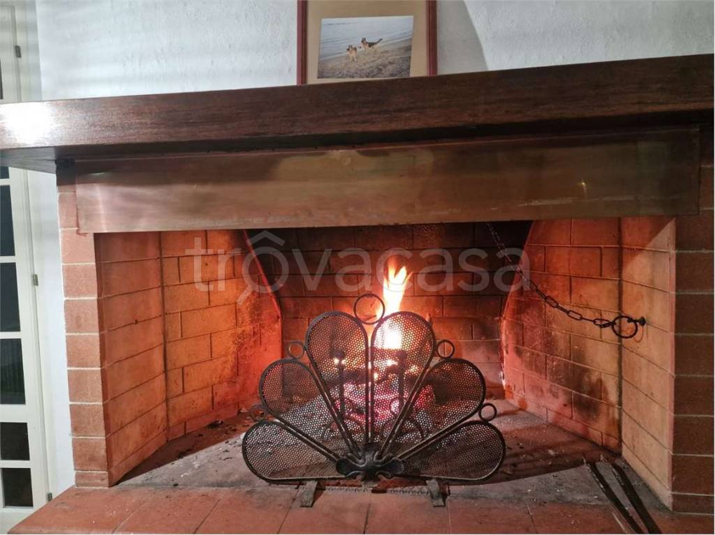 casa indipendente in vendita a Borghi in zona Castellaro